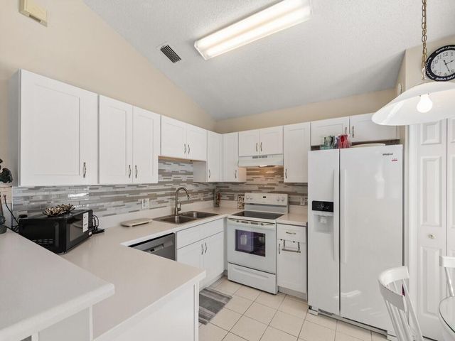 612 NW San Remo Circle, Port St. Lucie, FL 34986