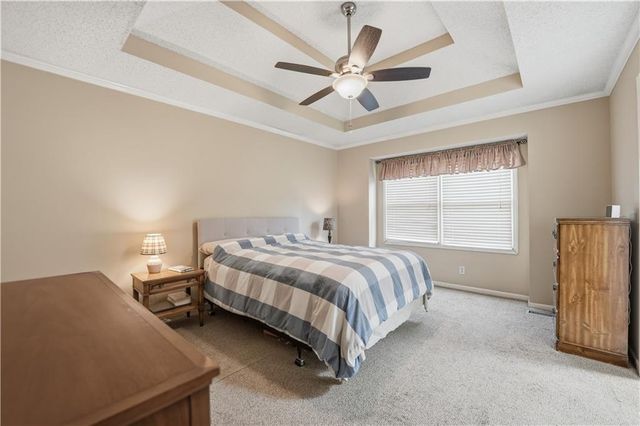 7305 N Richmond Avenue, Kansas City, MO 64158