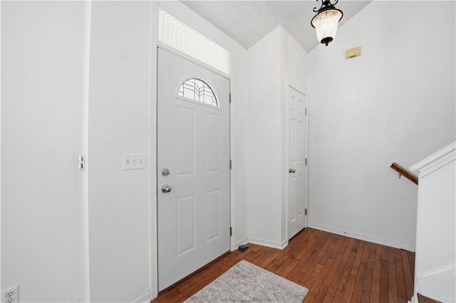 7305 N Richmond Avenue, Kansas City, MO 64158