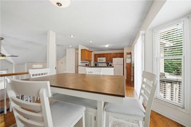 7305 N Richmond Avenue, Kansas City, MO 64158