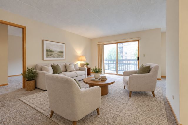 1470 Jefferson Street 204, Des Plaines, IL 60016