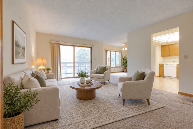 1470 Jefferson Street 204, Des Plaines, IL 60016