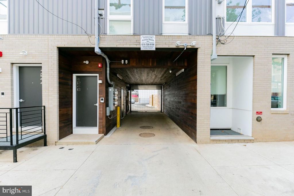 1237 N 27TH ST #B, Philadelphia, PA 19121