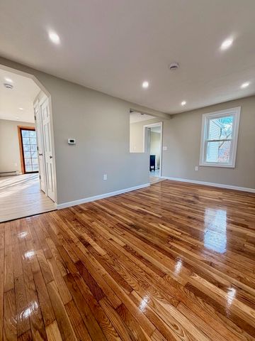 57 Washington Street, Seabrook, NH 03874