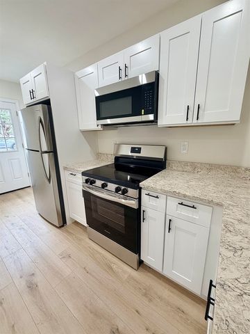 57 Washington Street, Seabrook, NH 03874