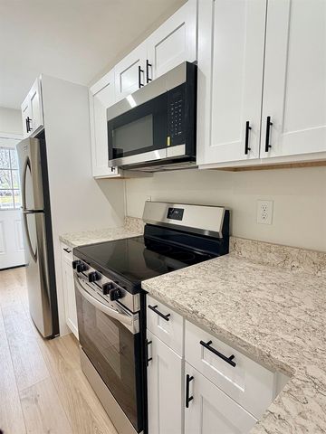 57 Washington Street, Seabrook, NH 03874