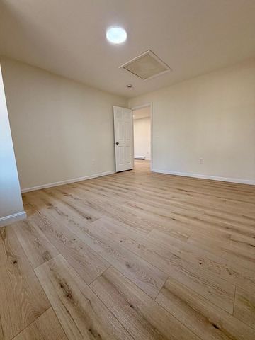 57 Washington Street, Seabrook, NH 03874