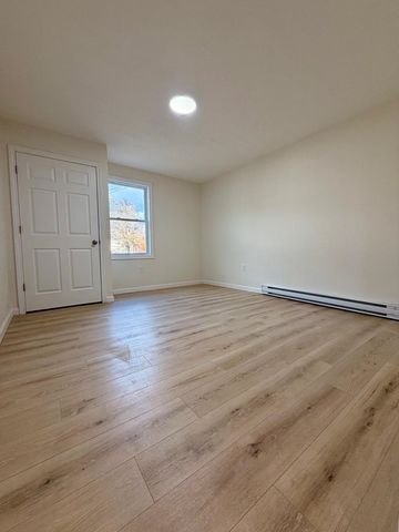 57 Washington Street, Seabrook, NH 03874