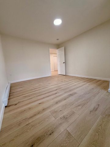 57 Washington Street, Seabrook, NH 03874