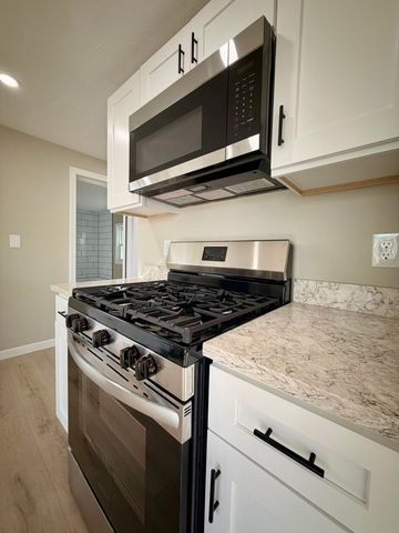 57 Washington Street, Seabrook, NH 03874