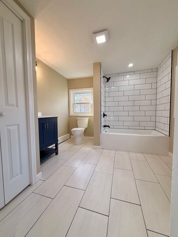 57 Washington Street, Seabrook, NH 03874