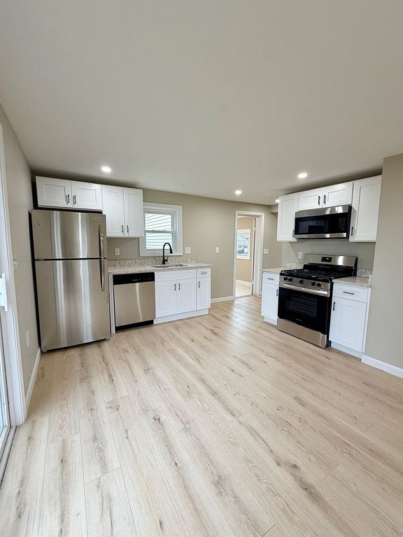 57 Washington Street, Seabrook, NH 03874