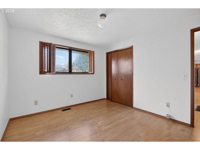 1668 Nw 14TH Dr, Gresham, OR 97030