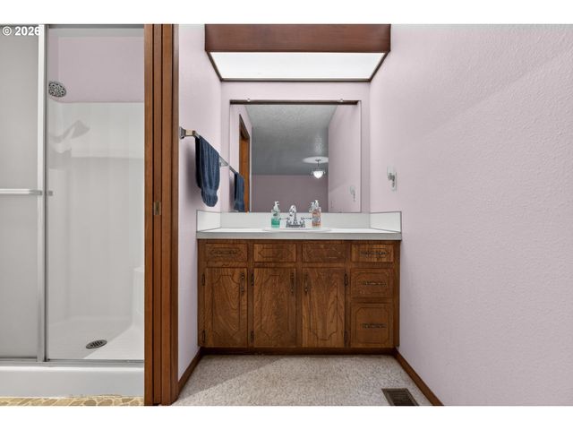 1668 Nw 14TH Dr, Gresham, OR 97030