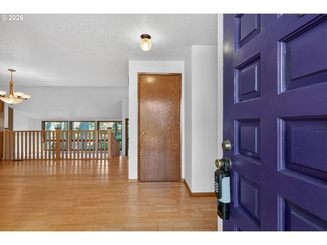 1668 Nw 14TH Dr, Gresham, OR 97030