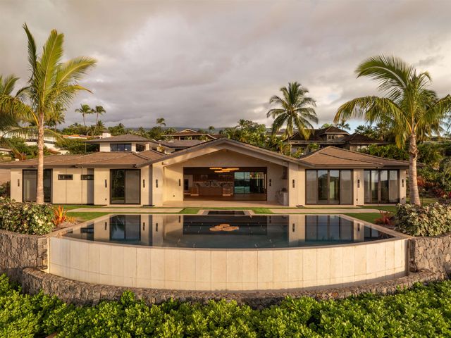 184 Lolowaa Pl, Kihei, HI 96753