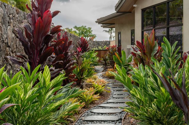 184 Lolowaa Pl, Kihei, HI 96753