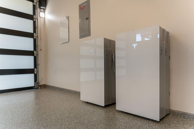 184 Lolowaa Pl, Kihei, HI 96753