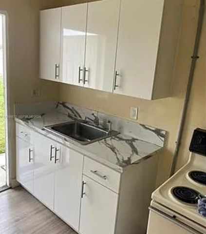1109 SW 2nd St, Homestead, FL 33030
