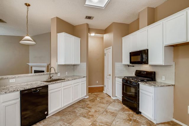 3742 Newland DR, Round Rock, TX 78681