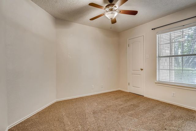 3742 Newland DR, Round Rock, TX 78681