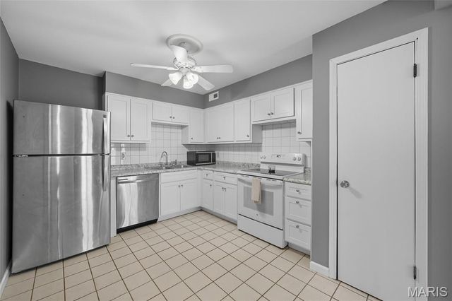 1935 Marine Terrace Drive D, Maryland Heights, MO 63146