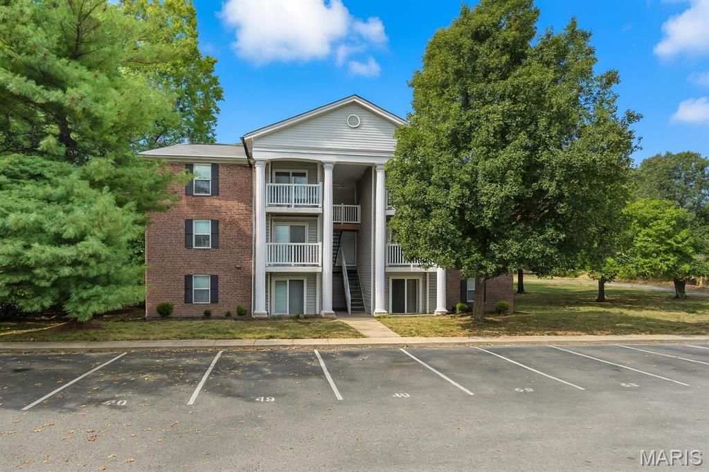 1935 Marine Terrace Drive D, Maryland Heights, MO 63146