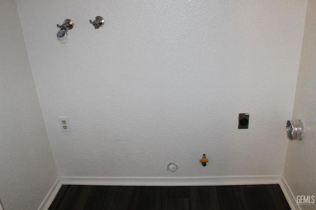 2600 Brookside Drive 128, Bakersfield, CA 93311