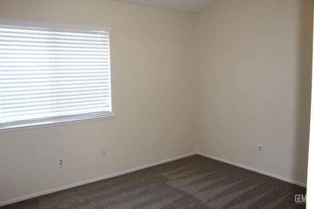 2600 Brookside Drive 128, Bakersfield, CA 93311