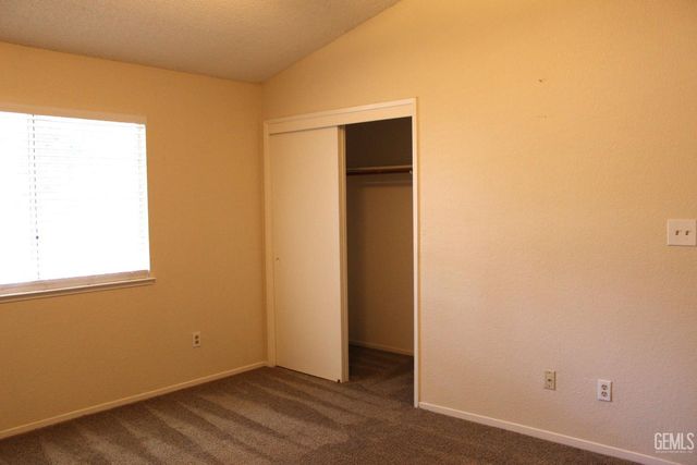 2600 Brookside Drive 128, Bakersfield, CA 93311