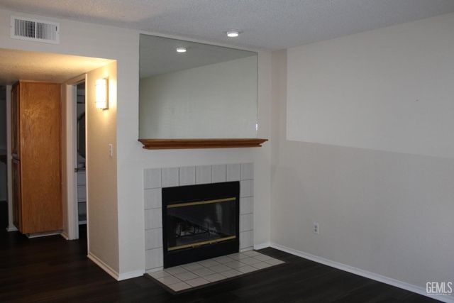 2600 Brookside Drive 128, Bakersfield, CA 93311