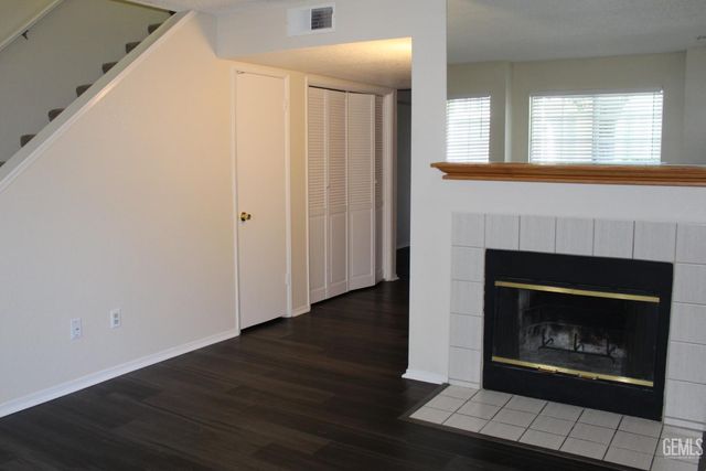 2600 Brookside Drive 128, Bakersfield, CA 93311
