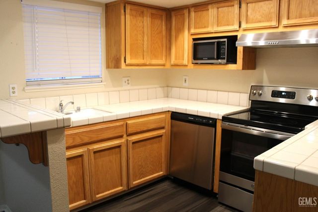 2600 Brookside Drive 128, Bakersfield, CA 93311