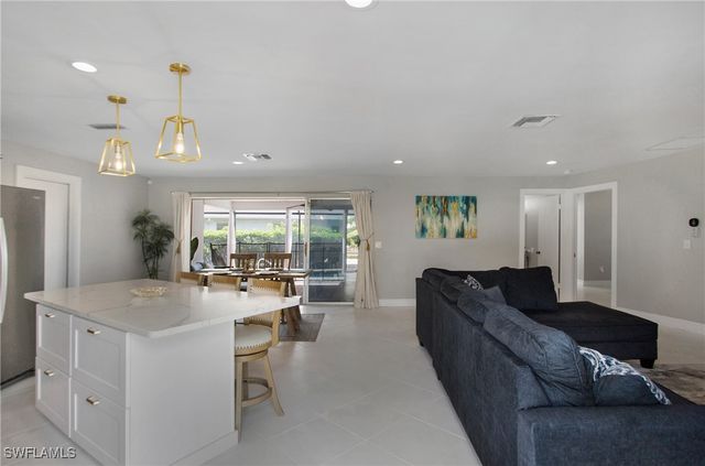 27 Pebble Beach BLVD, Naples, FL 34113