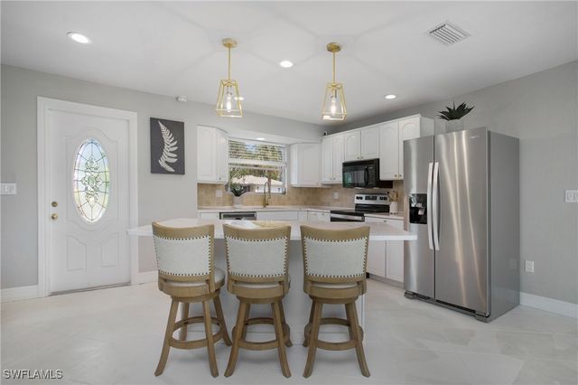 27 Pebble Beach BLVD, Naples, FL 34113