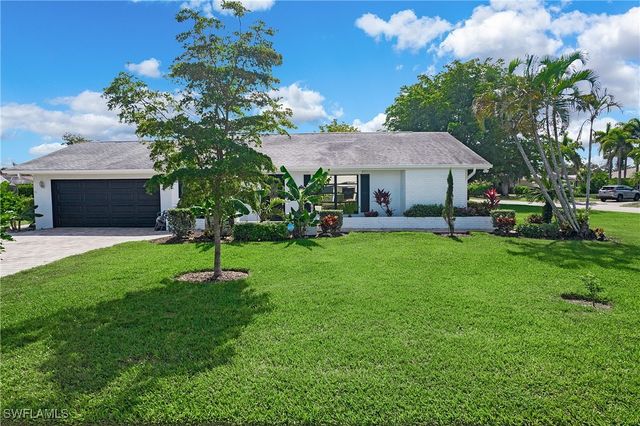 27 Pebble Beach BLVD, Naples, FL 34113