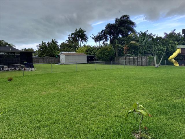 18225 SW 94th Avenue, Palmetto Bay, FL 33157