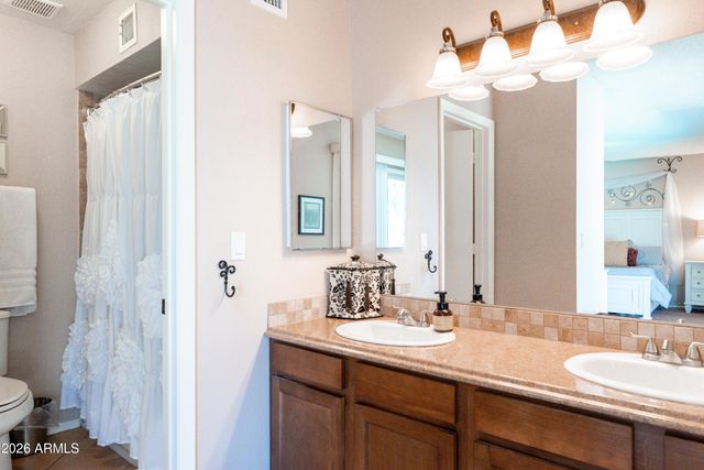 3952 W LUPINE Avenue, Phoenix, AZ 85029