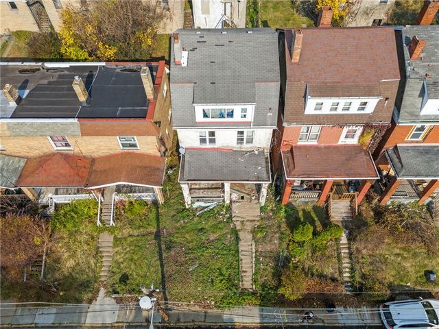 215 Reifert St, Knoxville, PA 15210