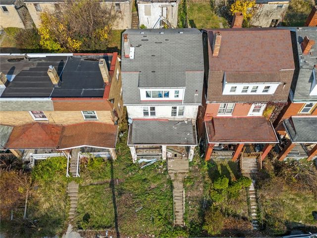 215 Reifert St, Knoxville, PA 15210