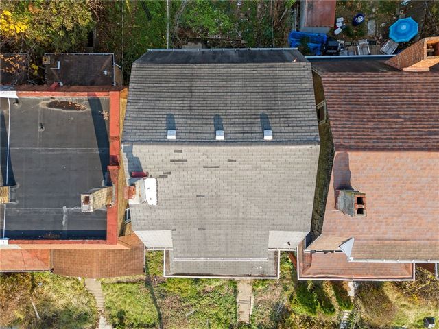 215 Reifert St, Knoxville, PA 15210