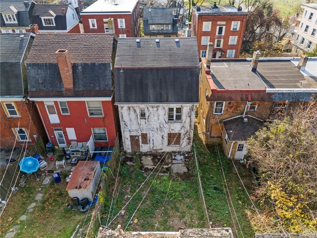 215 Reifert St, Knoxville, PA 15210