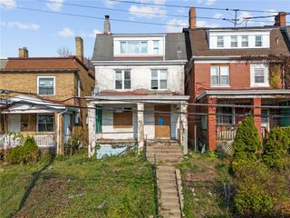 215 Reifert St, Knoxville, PA 15210