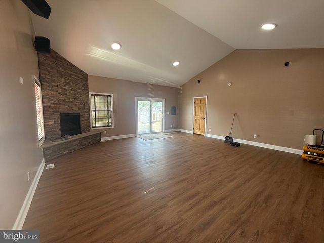 9 SPRUCE ST, Delmar, MD 21875