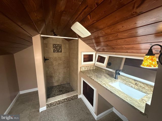 9 SPRUCE ST, Delmar, MD 21875