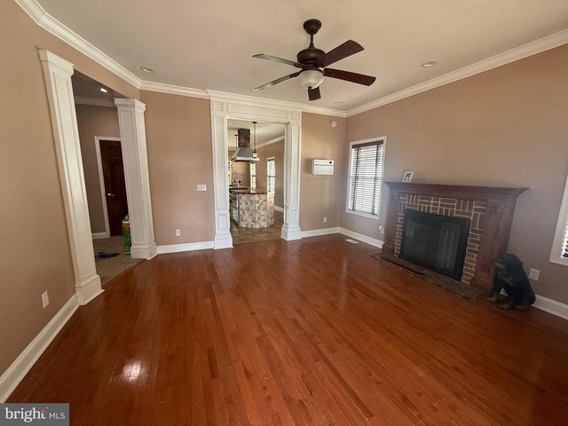 9 SPRUCE ST, Delmar, MD 21875