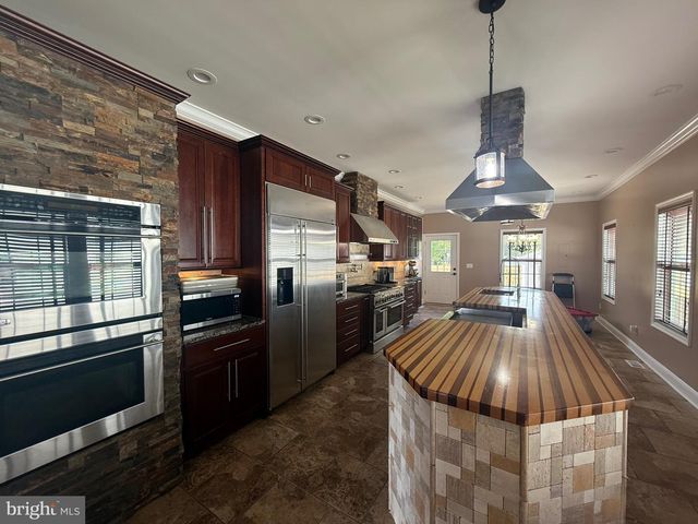 9 SPRUCE ST, Delmar, MD 21875