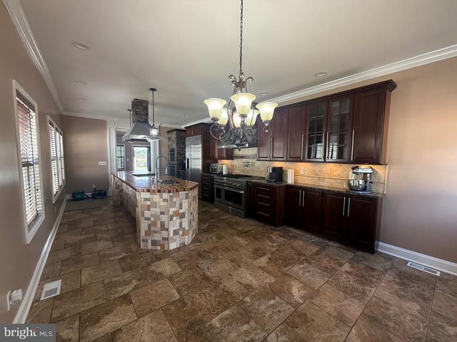 9 SPRUCE ST, Delmar, MD 21875