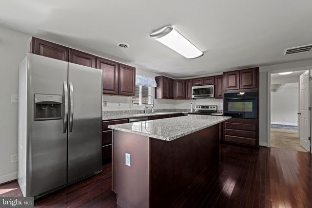 5520 CEDAR LN #A, Columbia, MD 21044