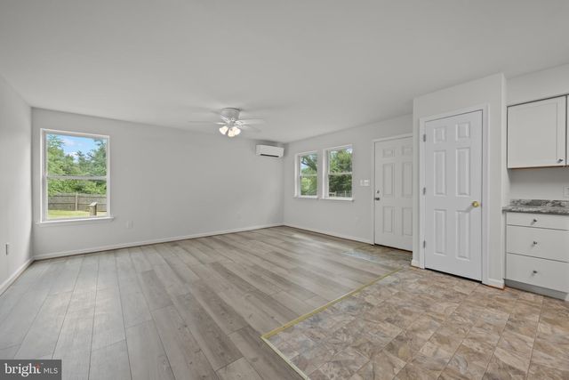 5520 CEDAR LN #A, Columbia, MD 21044
